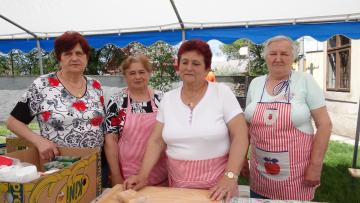 Vlkanovské seniorky na súťaži vo varení pirohov - Vlkanovské seniorky na súťaži vo varení pirohov -